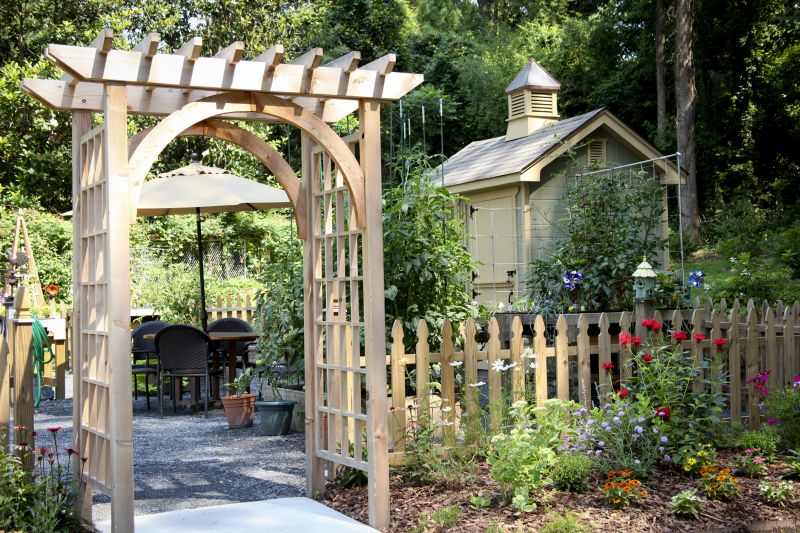 Trellis Fence Construction in Conroe, TX